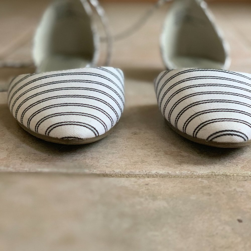 Pointed Toe Flats - Picture 2 of 4
